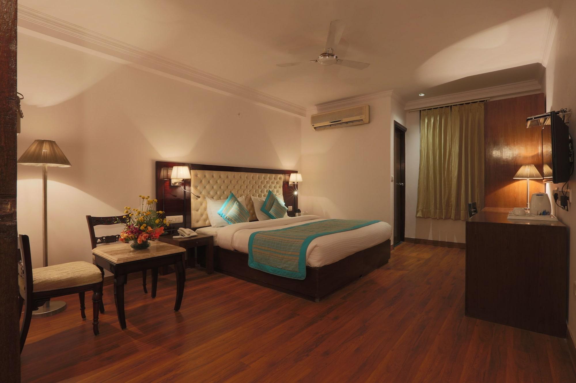 Hotel Waves, Delhi Airport Екстериор снимка