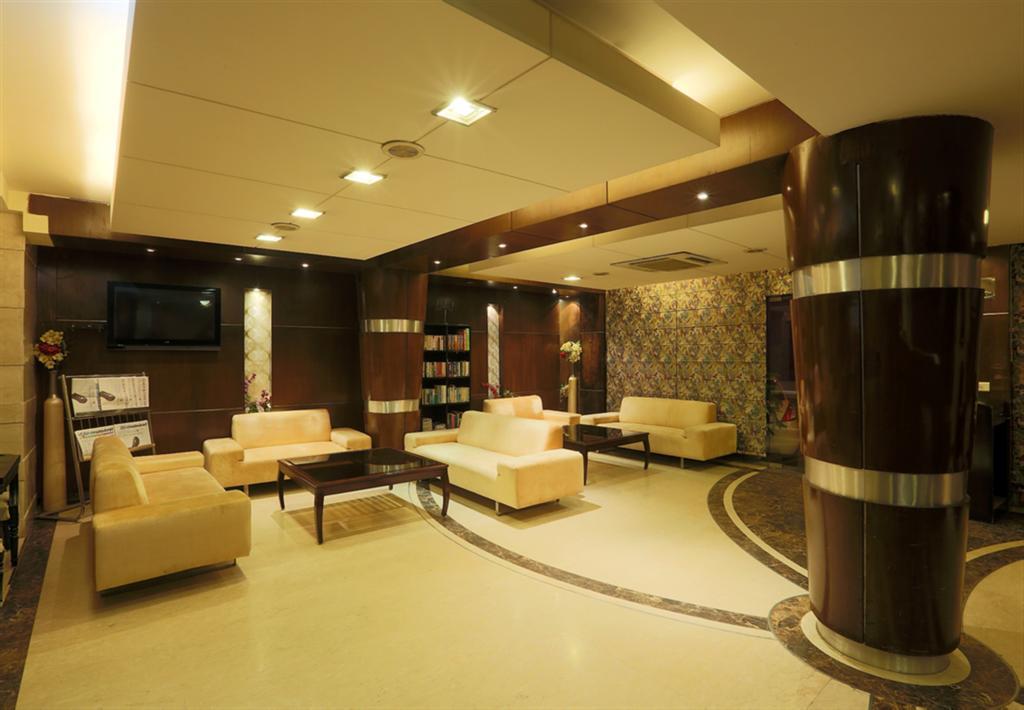 Hotel Waves, Delhi Airport Екстериор снимка