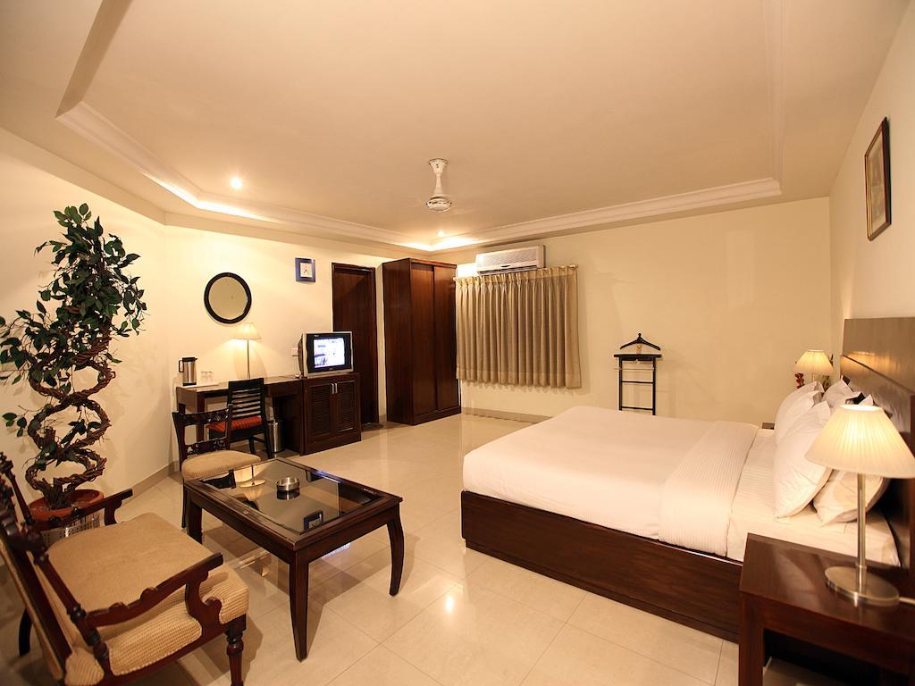 Hotel Waves, Delhi Airport Стая снимка