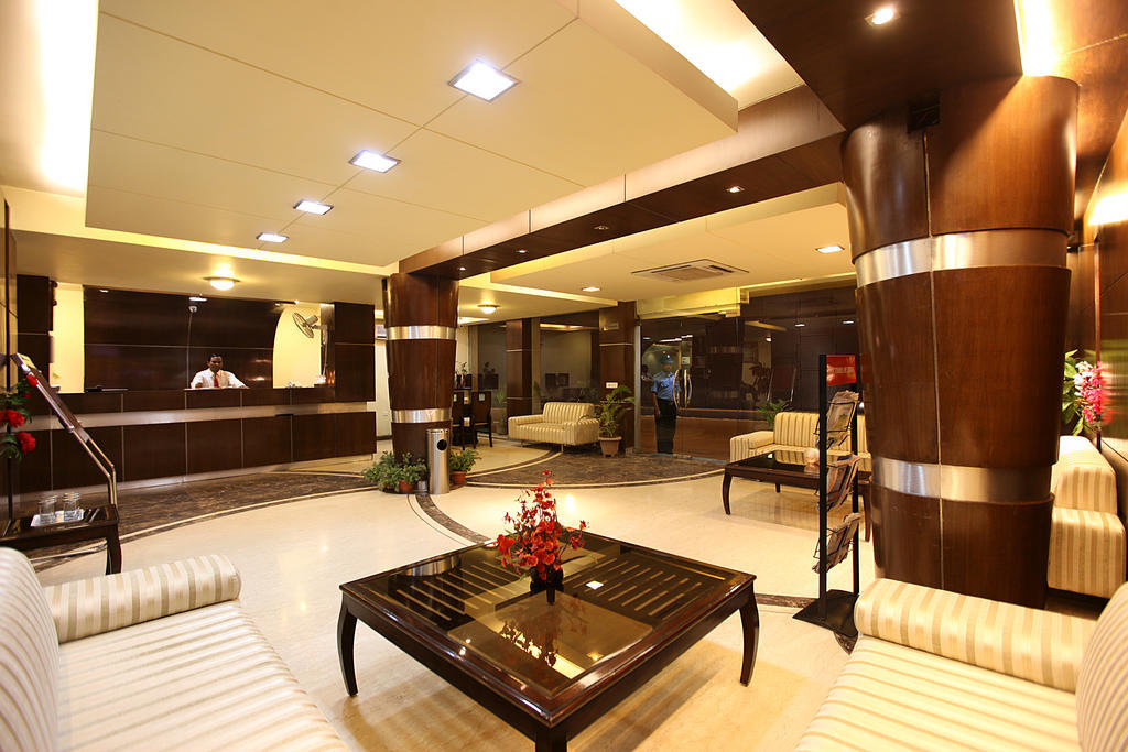Hotel Waves, Delhi Airport Екстериор снимка