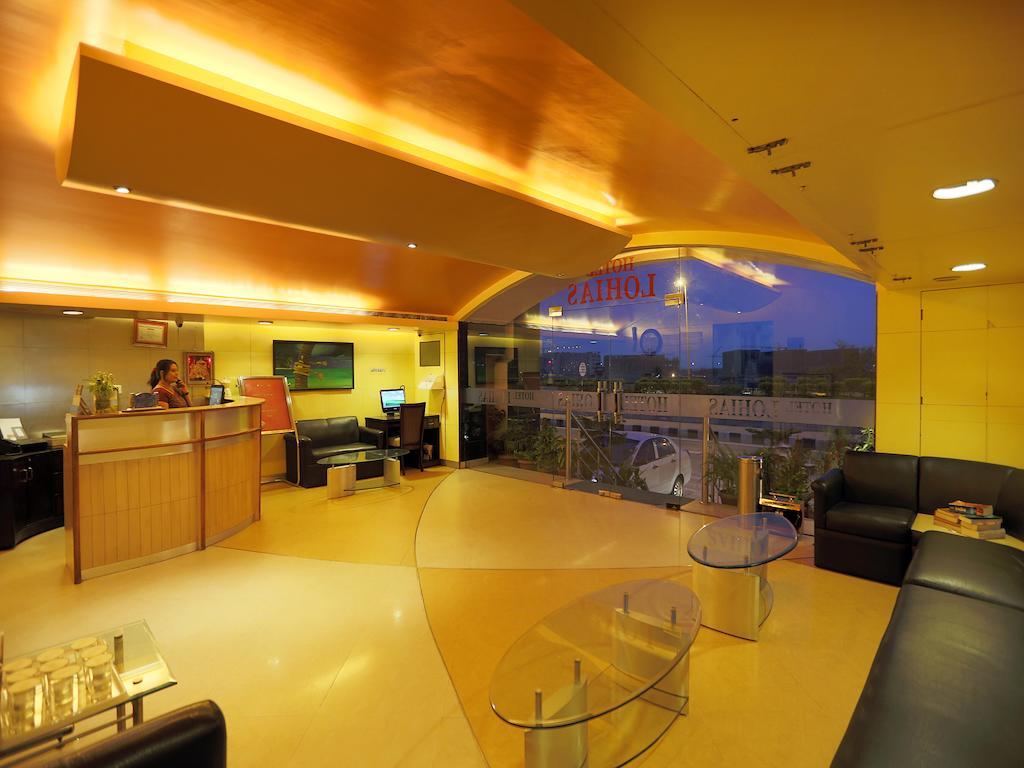 Hotel Waves, Delhi Airport Екстериор снимка