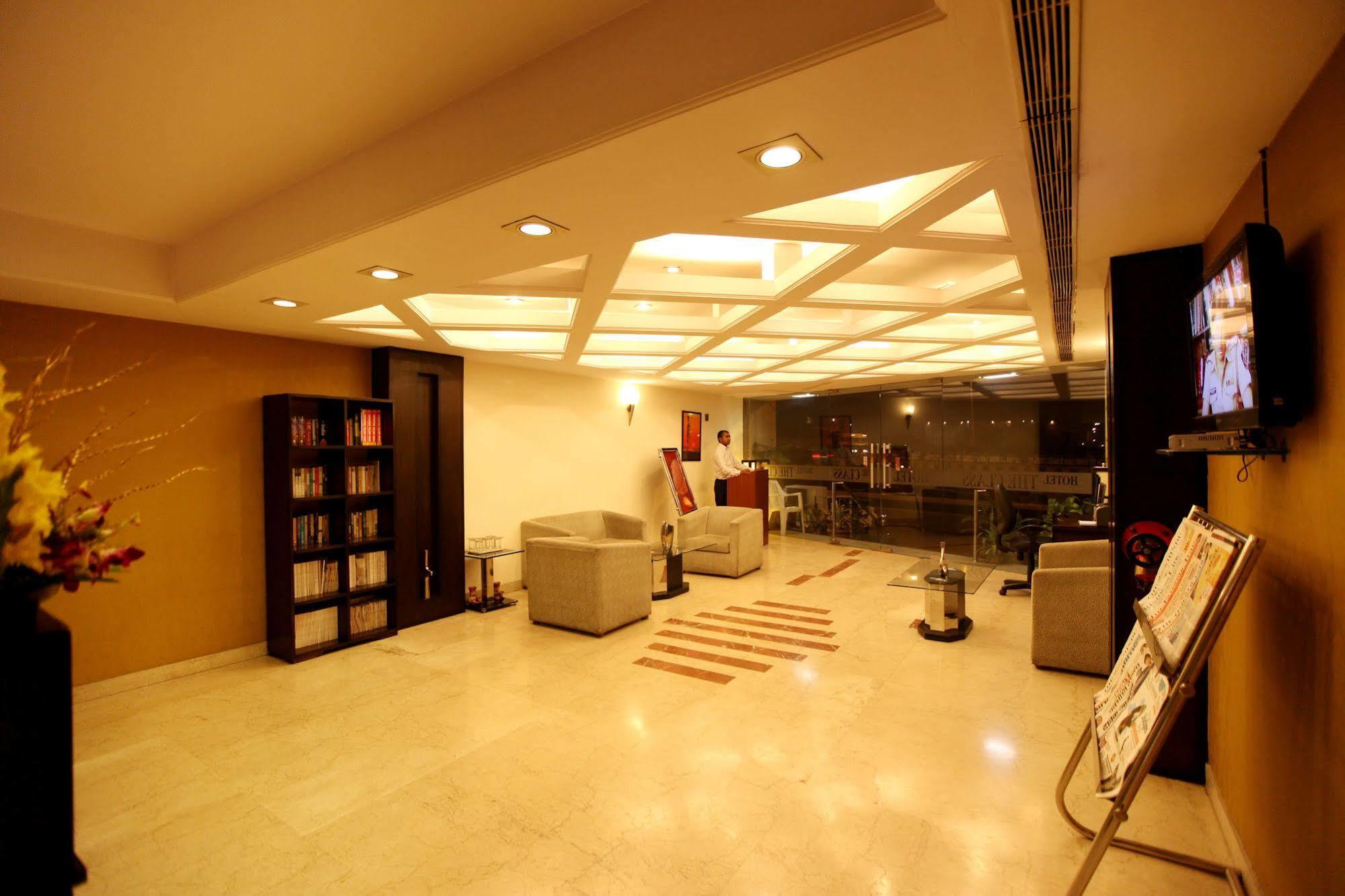 Hotel Waves, Delhi Airport Екстериор снимка